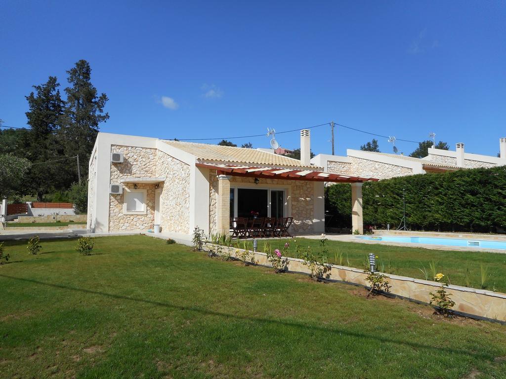 Villa Poulades Гувия Екстериор снимка