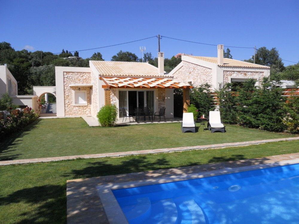 Villa Poulades Гувия Екстериор снимка
