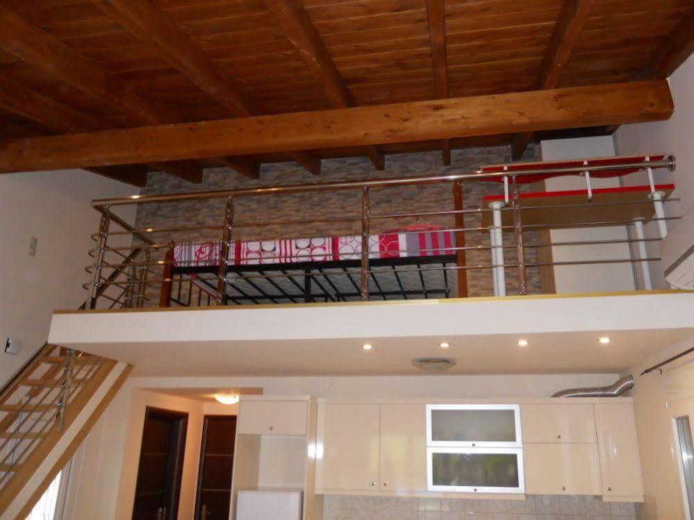 Villa Poulades Гувия Екстериор снимка