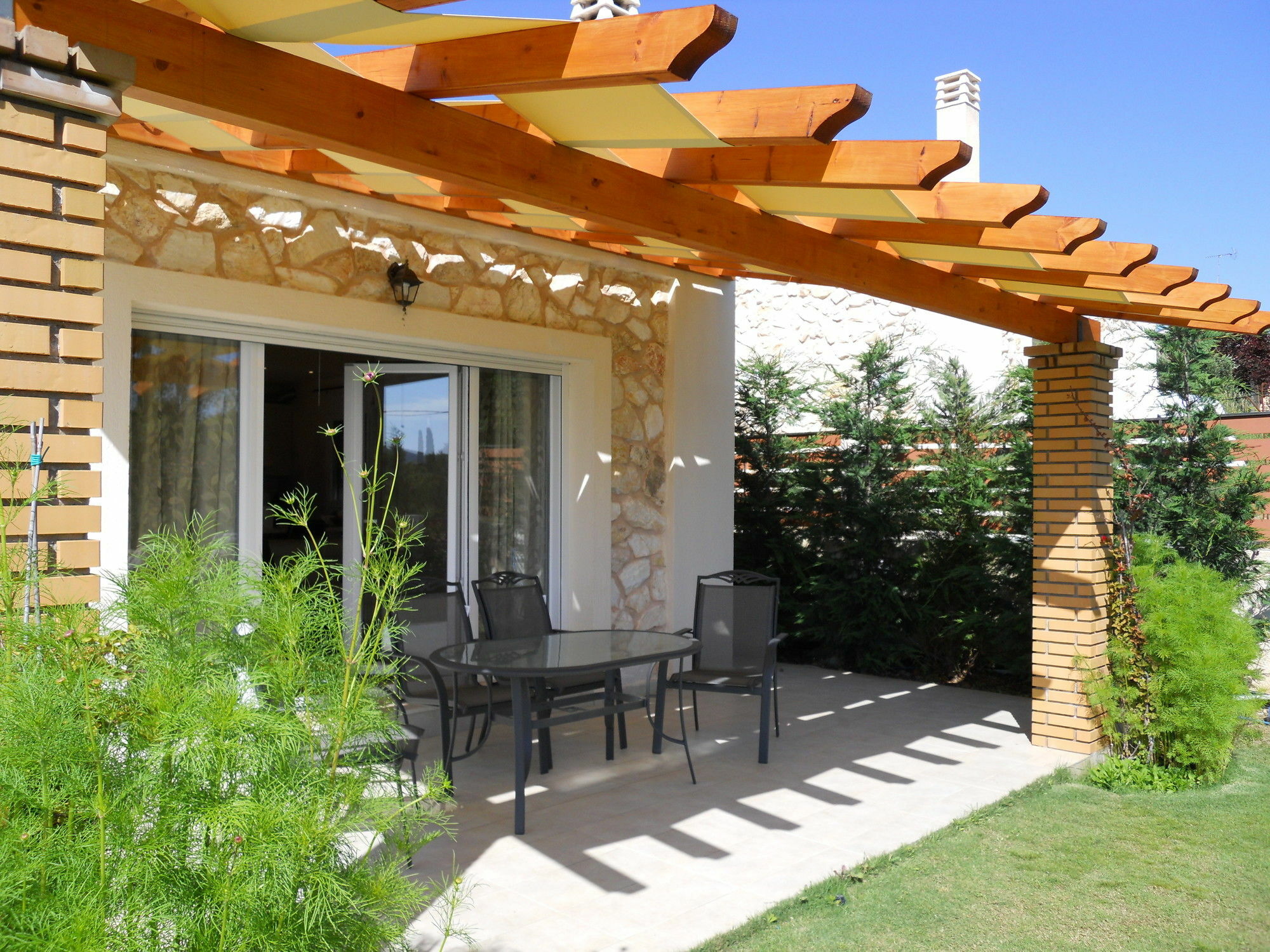 Villa Poulades Гувия Екстериор снимка