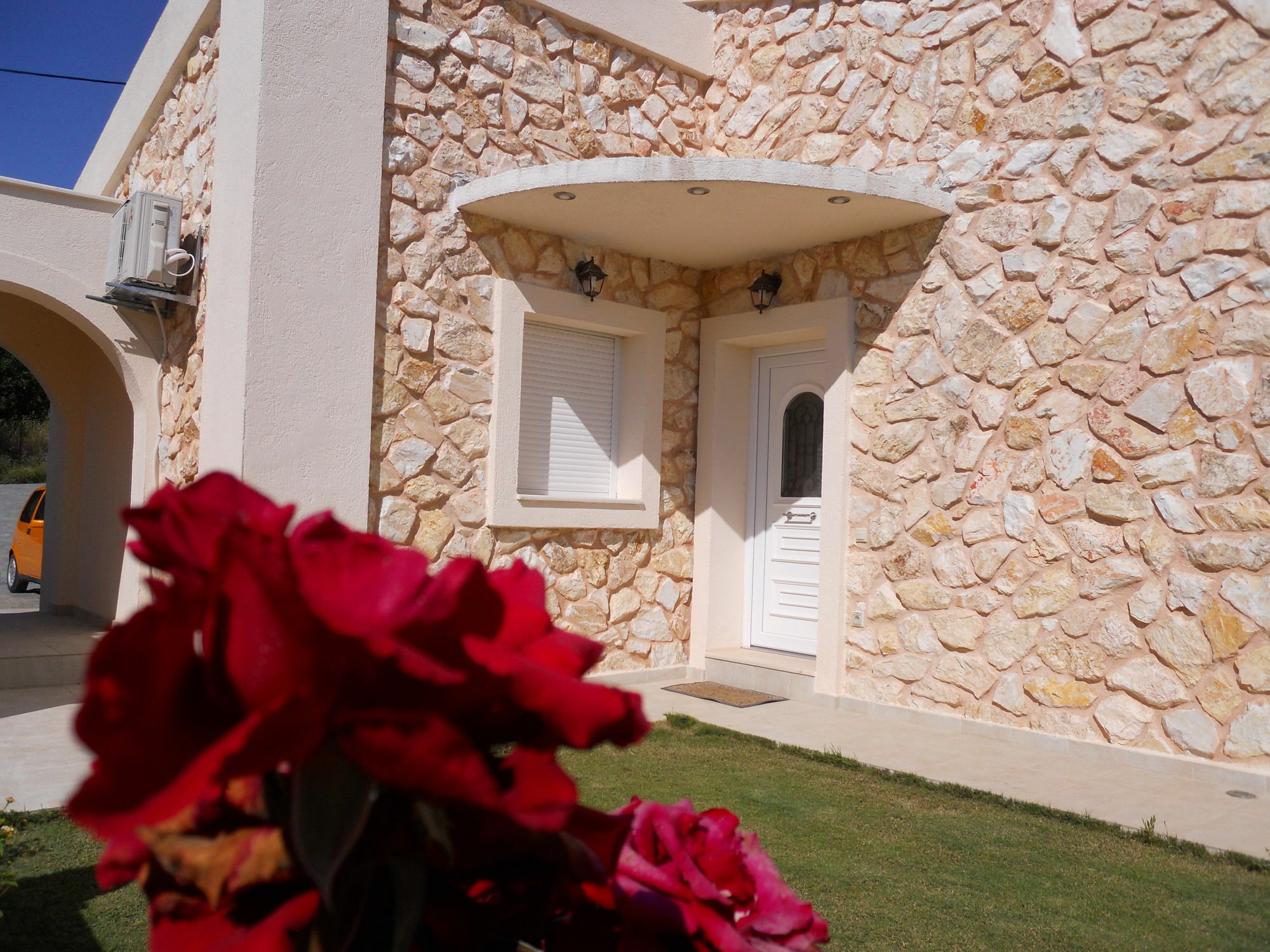 Villa Poulades Гувия Екстериор снимка